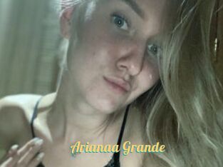 Arianaa_Grande