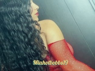 Miahotbobbs19